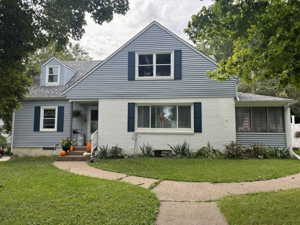 2224 24th Street , Unit 2, Rock Island, IL 61201