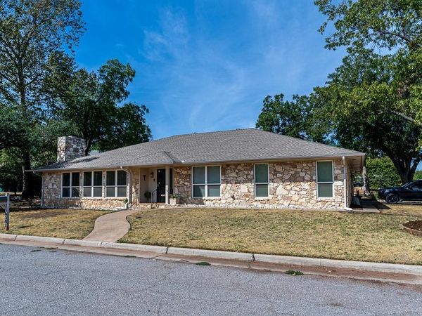 6301 Paschall Court, Oklahoma City, OK 73132