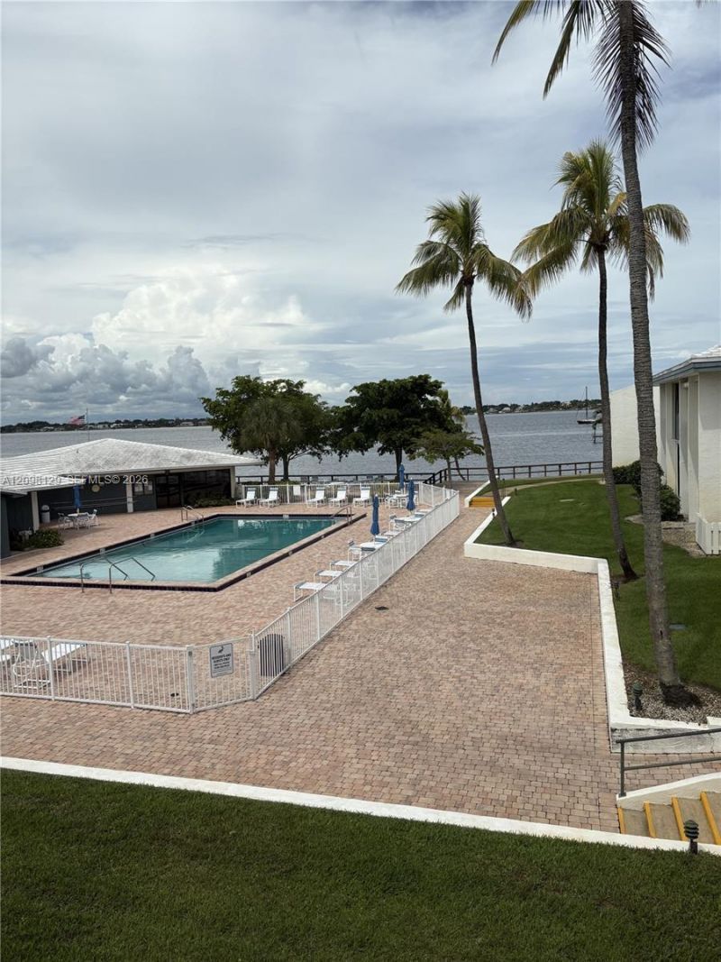 175 SE Saint Lucie Blvd , Unit C22, Stuart, FL 34996 Photo