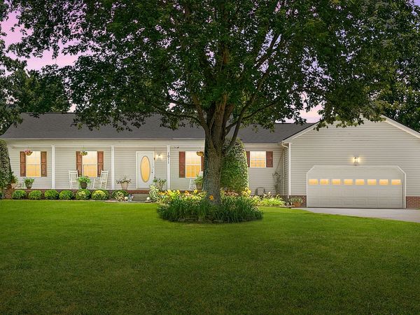 1011 Lillard Williams Road , Chapmansboro, TN 37035