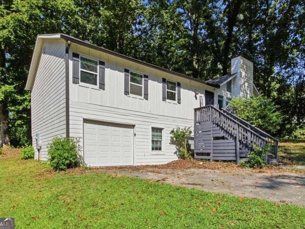 1362 Natchez Trace SW, Marietta, GA 30008