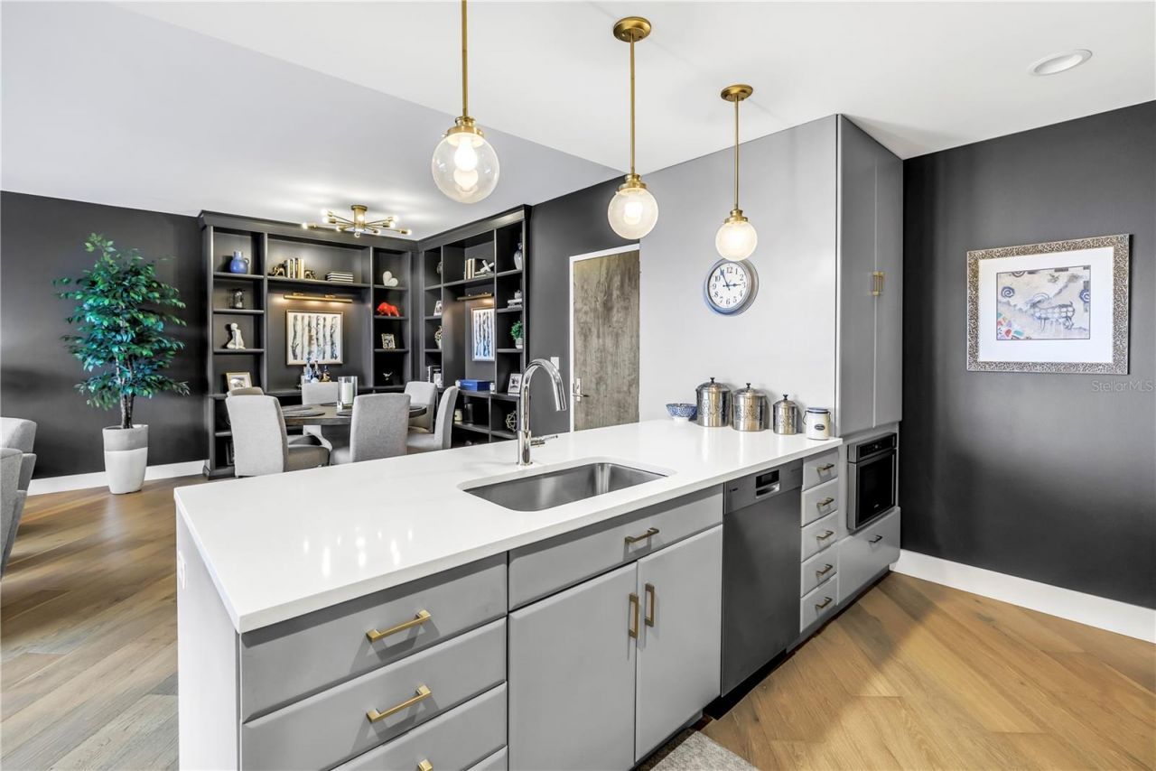 199 Dali Boulevard , Unit 902, Saint Petersburg, FL 33701 Photo