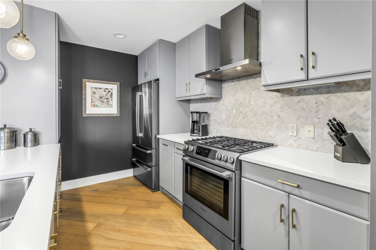 199 Dali Boulevard , Unit 902, Saint Petersburg, FL 33701 Photo
