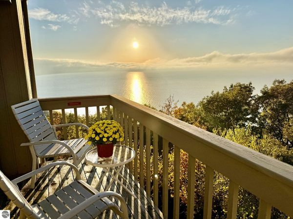 8 Pinnacle Place, Glen Arbor, MI 49636