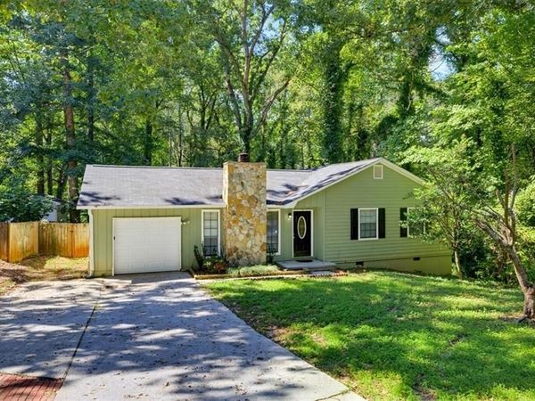 2503 Hewatt Road , Snellville, GA 30039