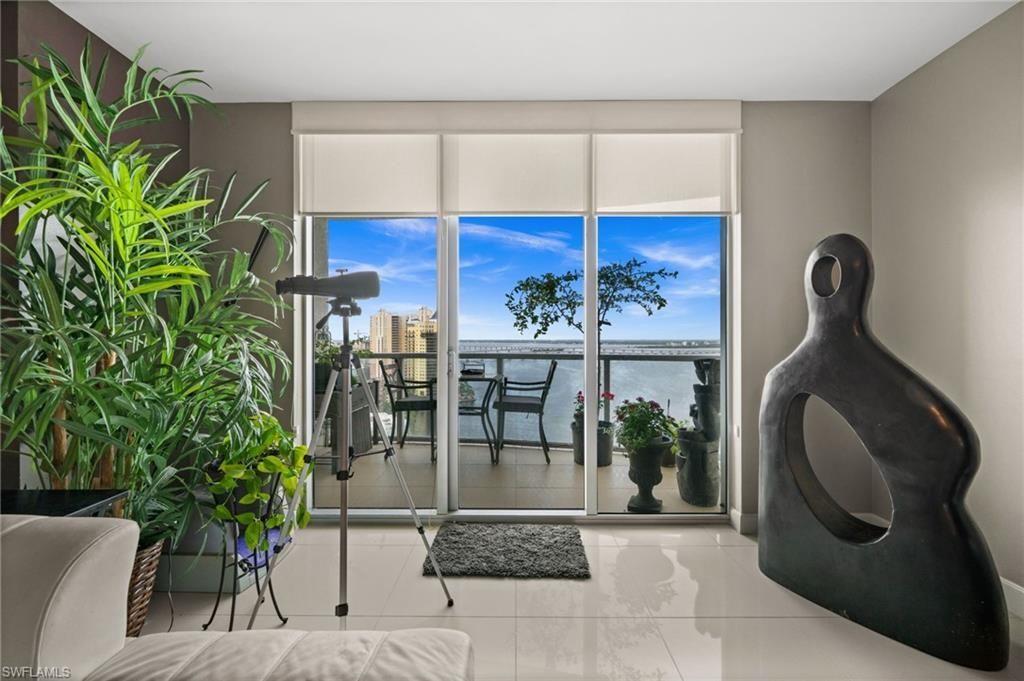 3000 Oasis Grand Blvd, Unit 2105, Fort Myers, FL 33916 Photo