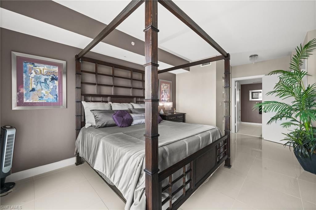 3000 Oasis Grand Blvd, Unit 2105, Fort Myers, FL 33916 Photo