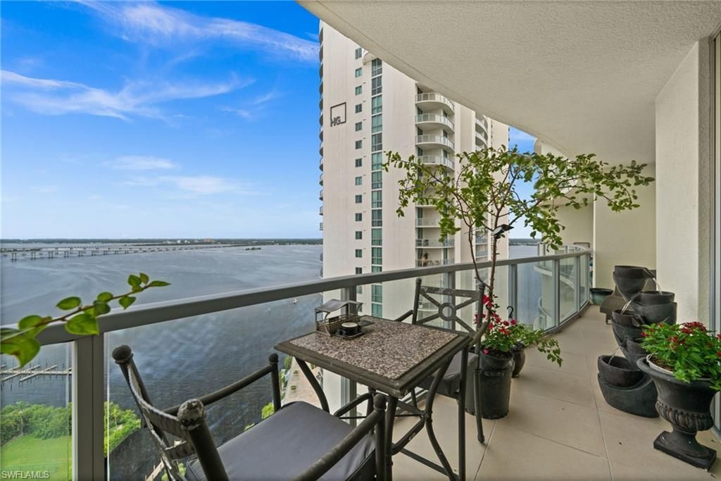 3000 Oasis Grand Blvd, Unit 2105, Fort Myers, FL 33916 Photo