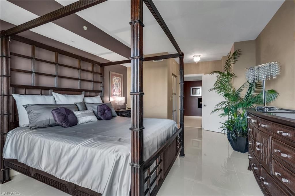 3000 Oasis Grand Blvd, Unit 2105, Fort Myers, FL 33916 Photo