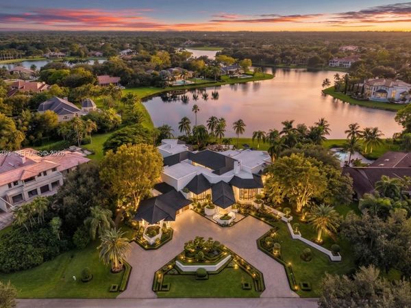 2965 Surrey Ln , Weston, FL 33331