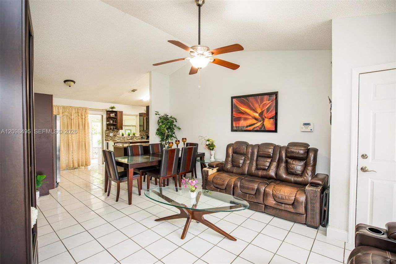 3346 NW 203rd St, Miami Gardens, FL 33056 Photo