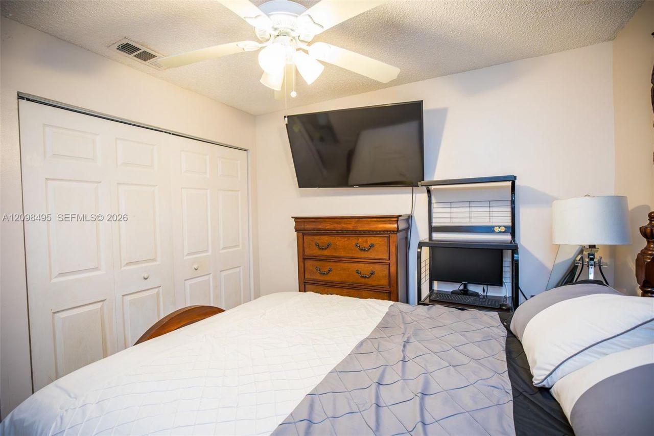3346 NW 203rd St, Miami Gardens, FL 33056 Photo