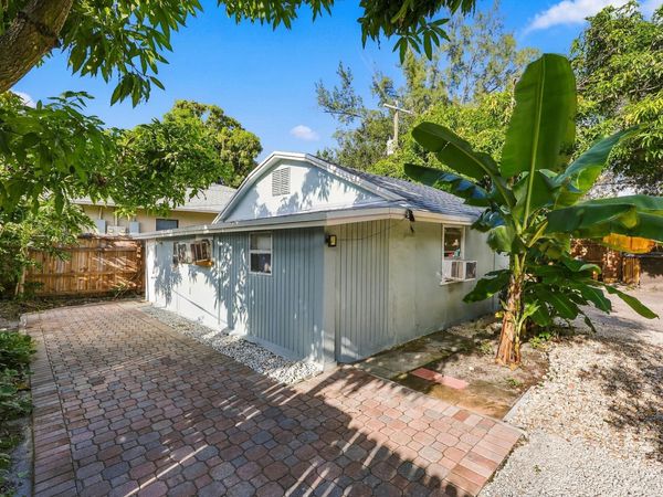 618 S PINE Street, Unit B, Lake Worth Beach, FL 33460