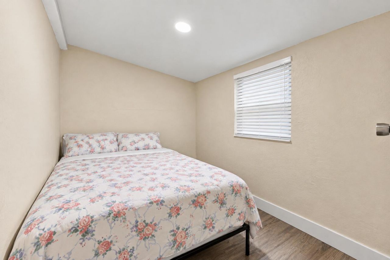 618 S Pine Street, Unit B, Lake Worth Beach, FL 33460 Photo