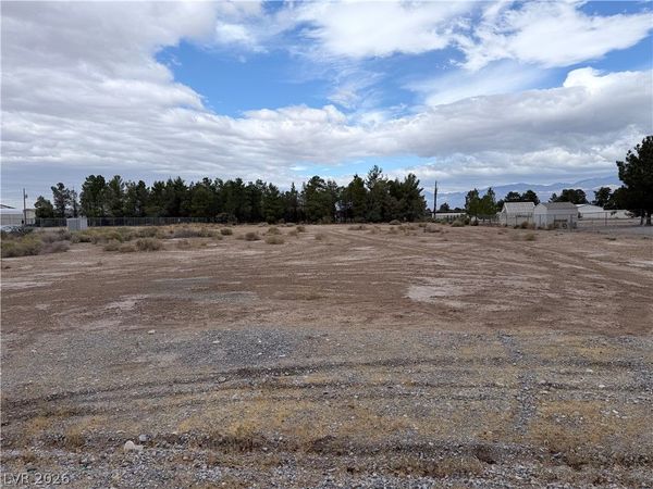 450 Hallsway Street , Pahrump, NV 89048