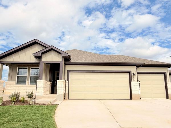 300 Wheel Horse RD, Burnet, TX 78611