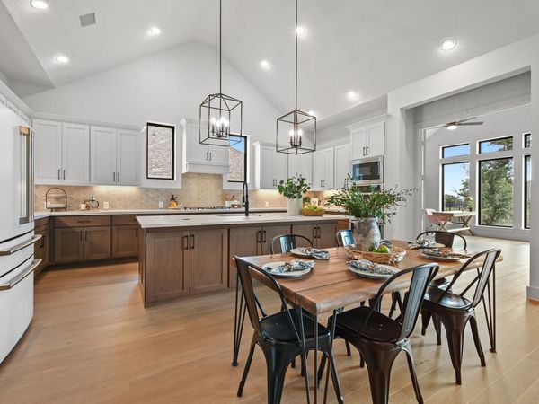 461 Leaning Rock RDG, Austin, TX 78737