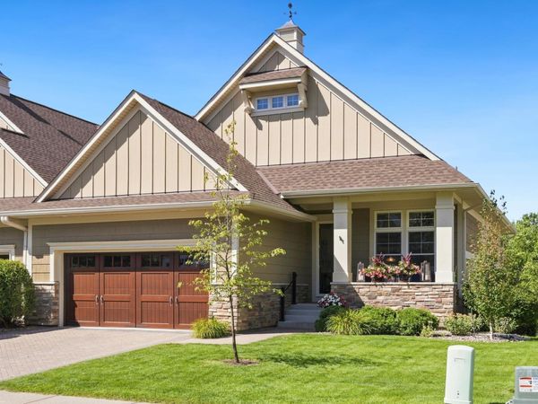 8752 Lake Riley Drive, Chanhassen, MN 55317