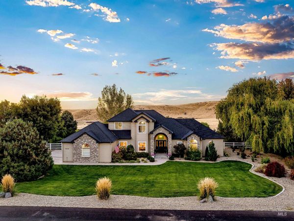 10226 W Deep Canyon Drive, Star, ID 83669