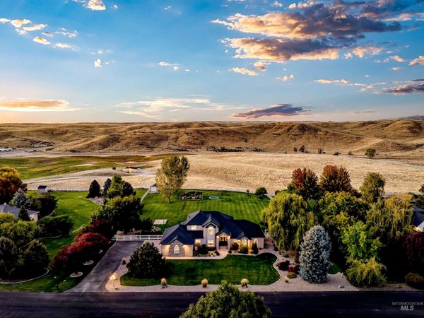 10226 W Deep Canyon Drive, Star, ID 83669