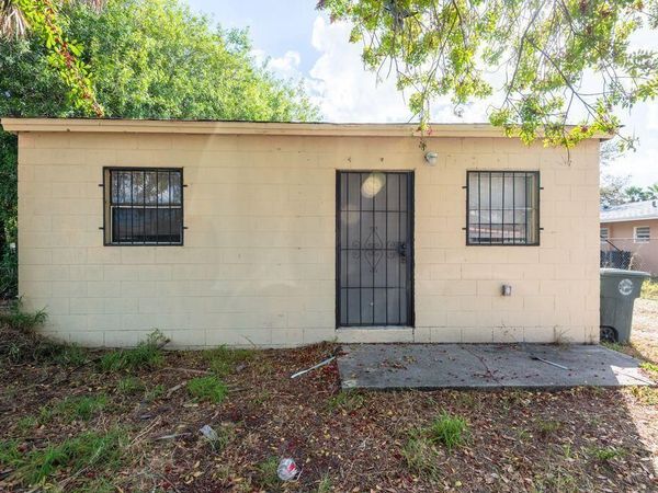 2516 Ave L, Unit b, Fort Pierce, FL 34947