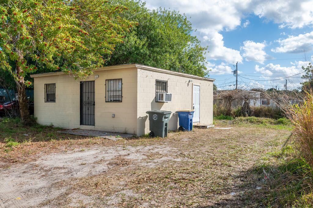 2516 Ave L, Unit b, Fort Pierce, FL 34947 Photo