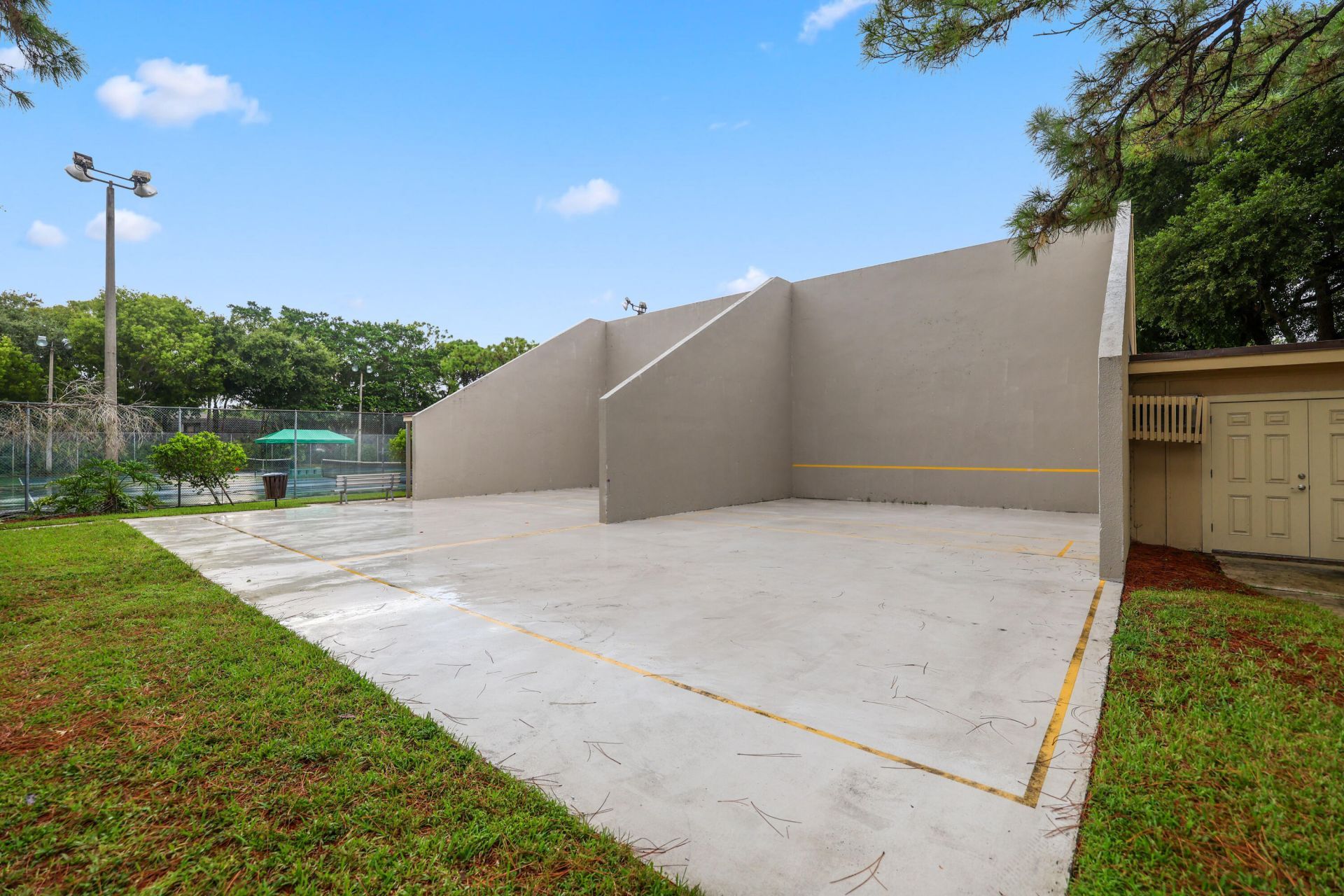 703 7th Terrace, Palm Beach Gardens, FL 33418 Photo