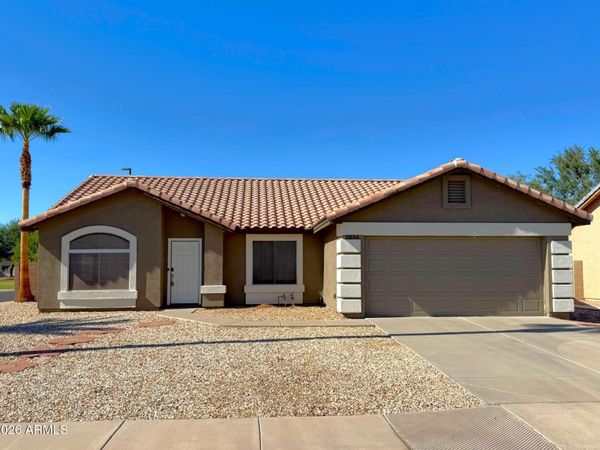 2834 E Oakland Court, Gilbert, AZ 85295