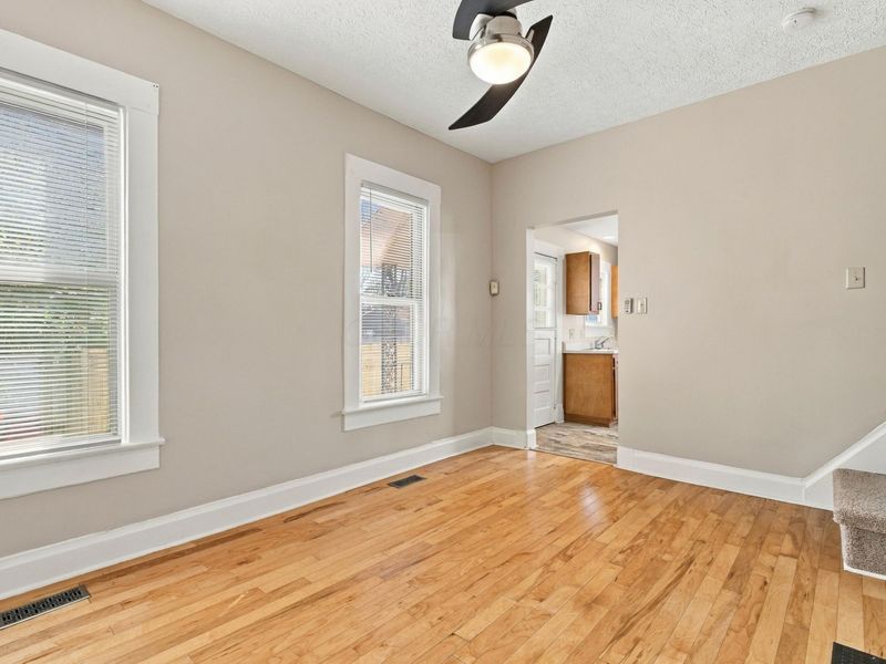 353 E Morrill Avenue, Columbus, OH 43207 Photo 16