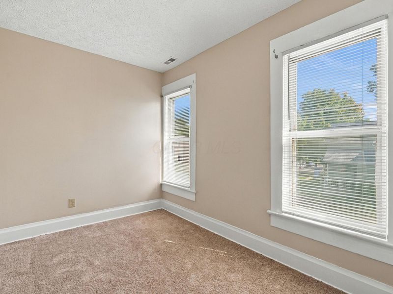 353 E Morrill Avenue, Columbus, OH 43207 Photo 35