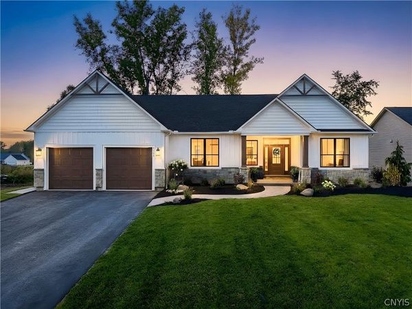 3135 Stoney Pond Way, Lysander, NY 13027