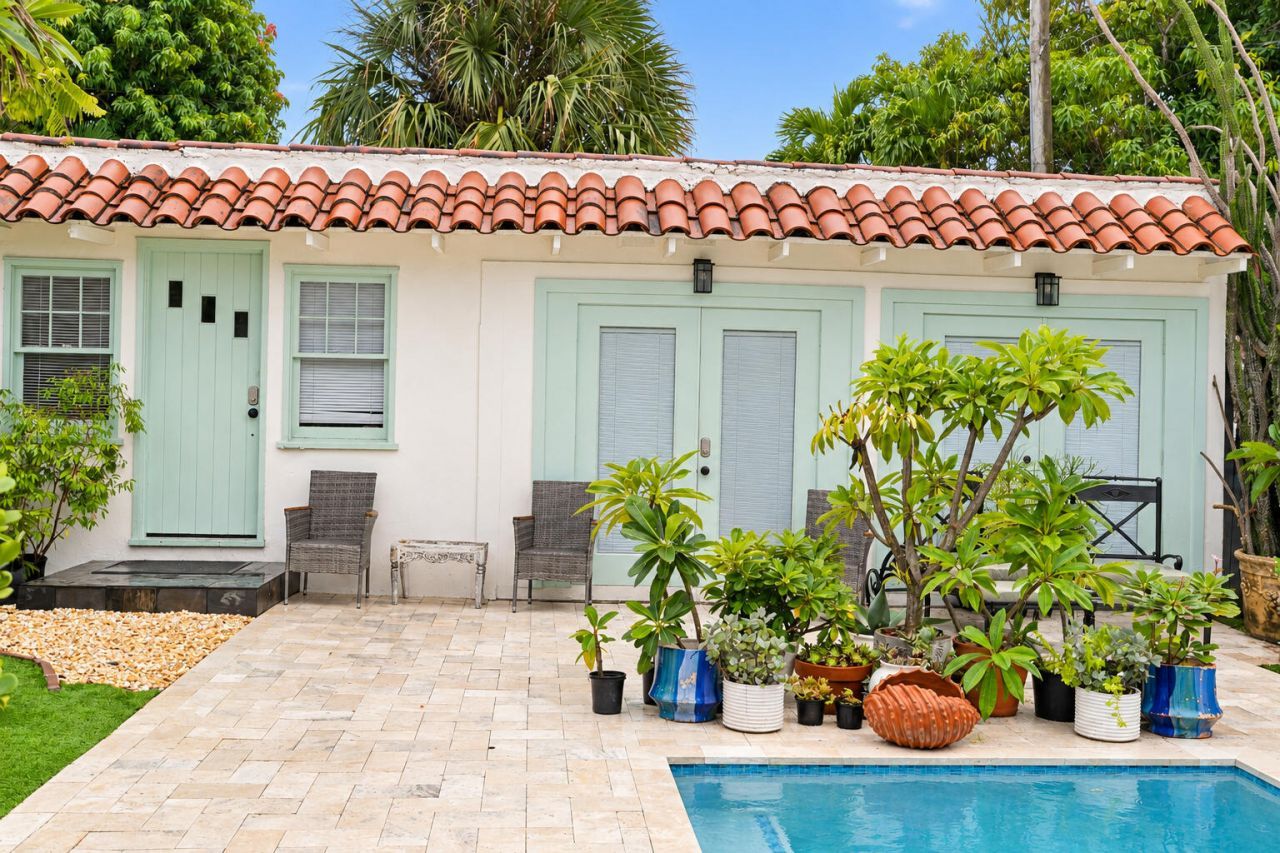 234 E Greenwood Drive, West Palm Beach, FL 33405 Photo