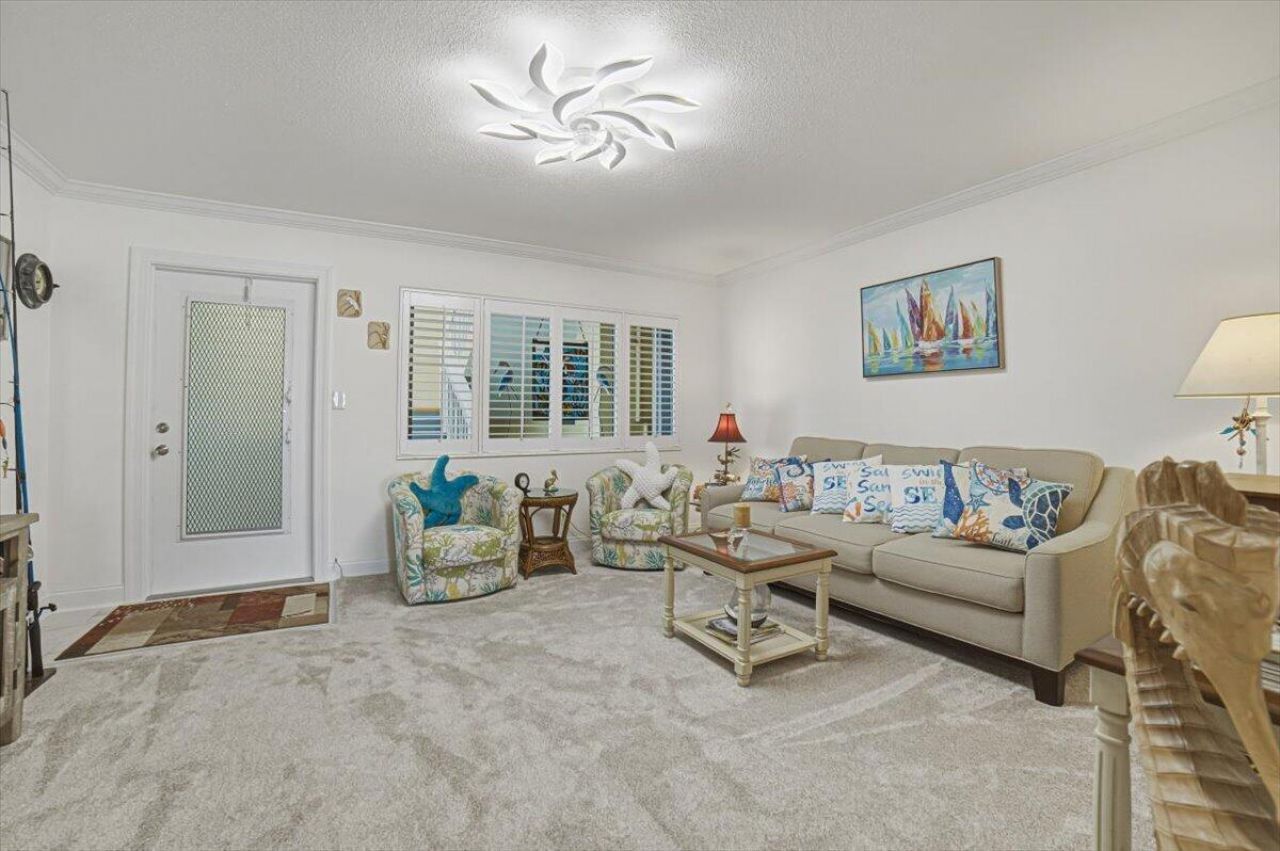 101 Doolen Court, Unit 205, North Palm Beach, FL 33408 Photo