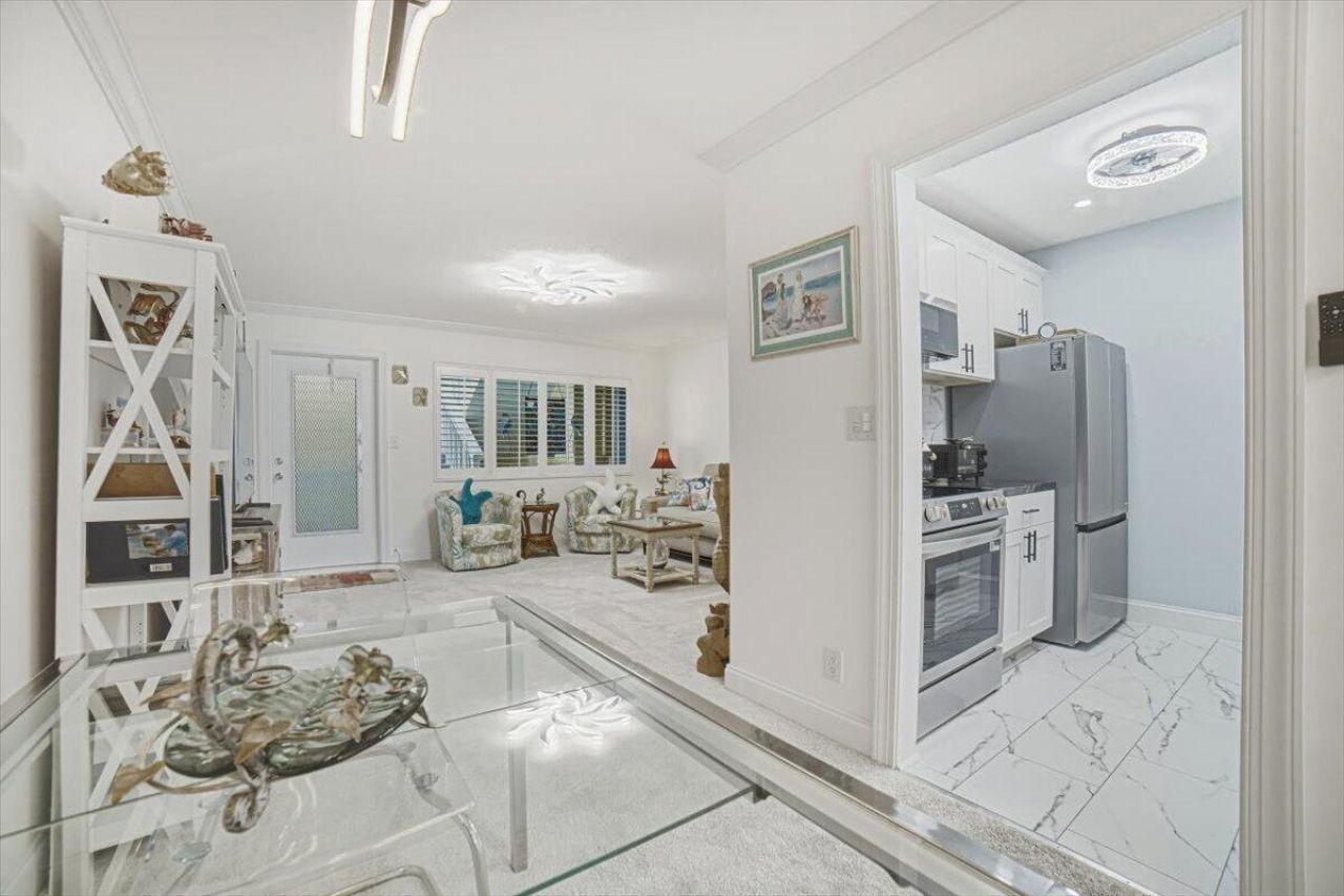 101 Doolen Court, Unit 205, North Palm Beach, FL 33408 Photo