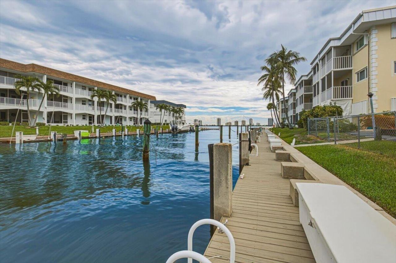 101 Doolen Court, Unit 205, North Palm Beach, FL 33408 Photo