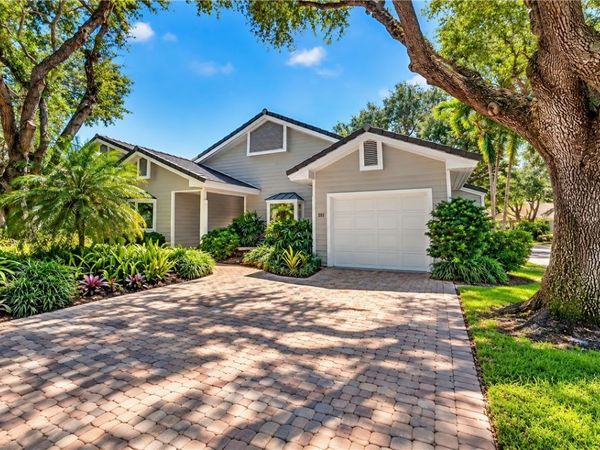 151 Peppertree Drive, Unit 23, Indian River Shores, FL 32963