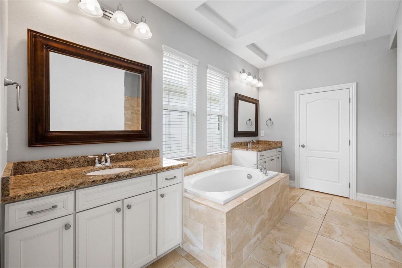5914 Shell Ridge Drive , Lithia, FL 33547 Photo