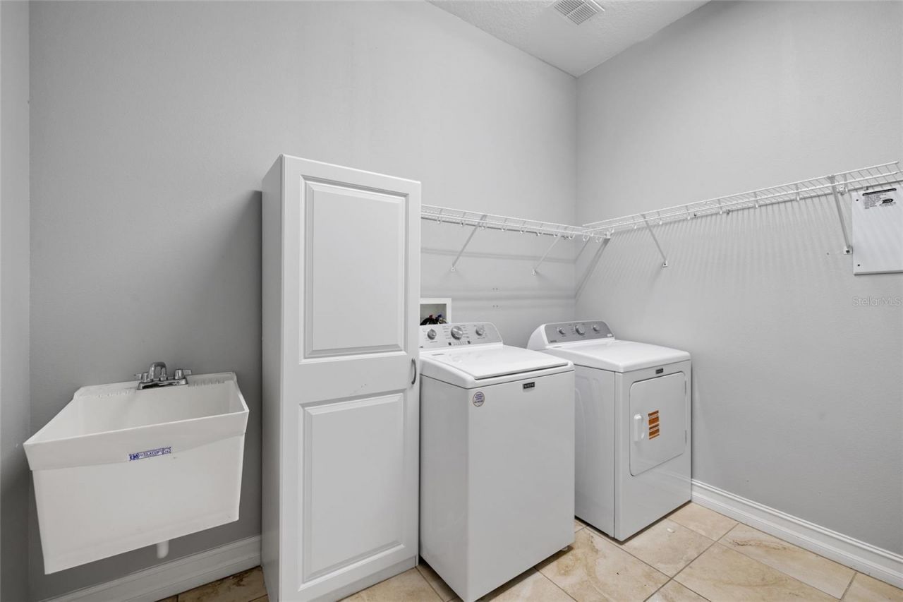 5914 Shell Ridge Drive , Lithia, FL 33547 Photo