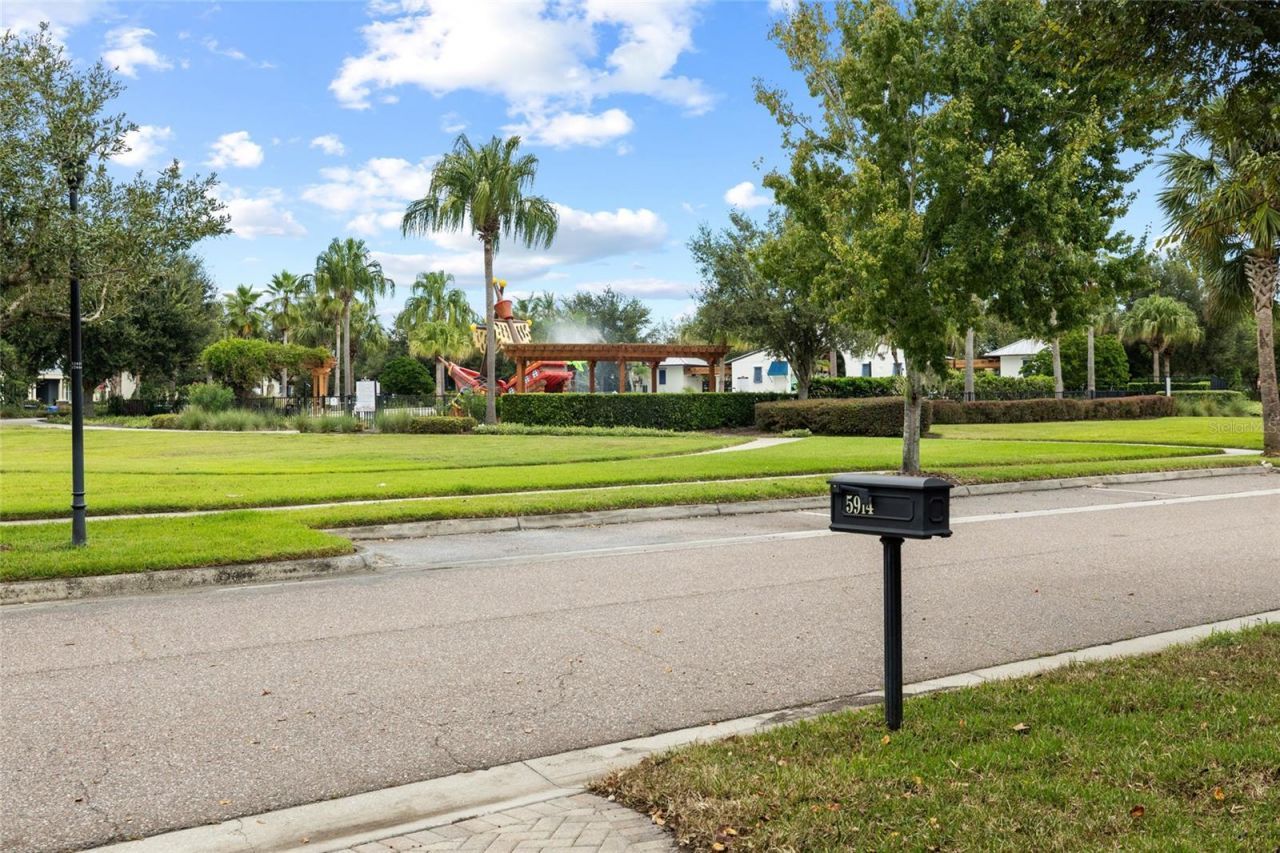 5914 Shell Ridge Drive , Lithia, FL 33547 Photo