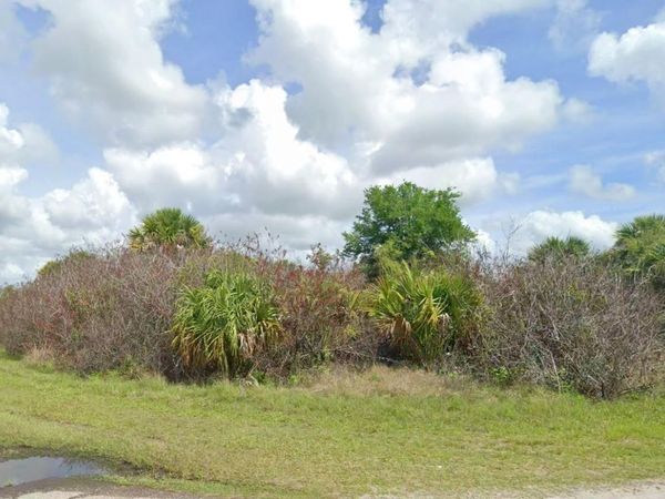 FRITZ AVENUE , NORTH PORT, FL 34288
