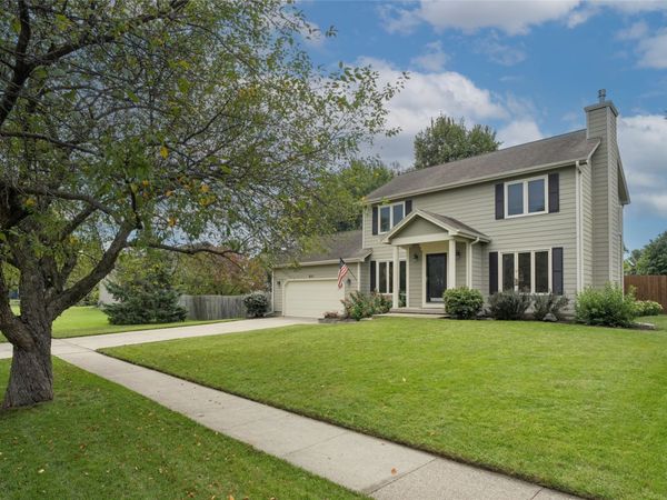 921 SE Peterson Drive , Ankeny, IA 50021