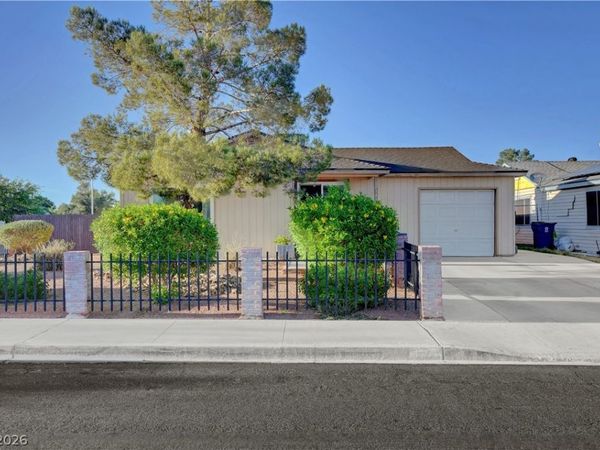 6340 Molino Street, Las Vegas, NV 89108