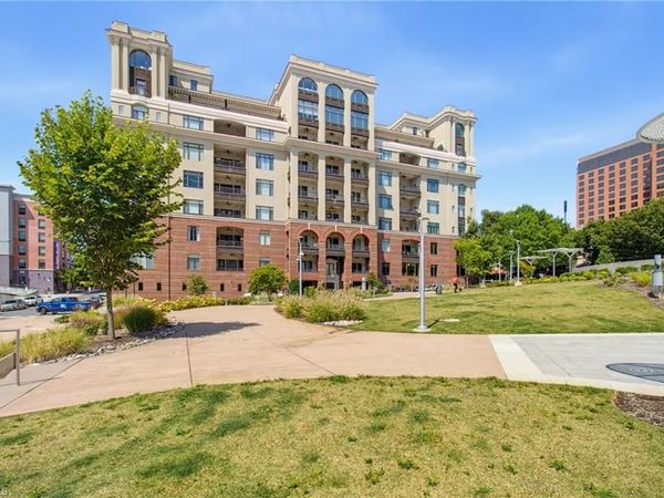 1 Park Vista Lane, Unit 350, Winston-Salem, NC 27101