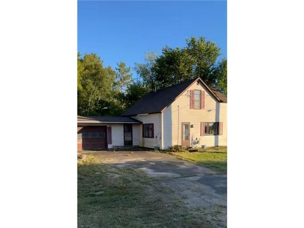 766 US Highway 63, Clayton, WI 54004