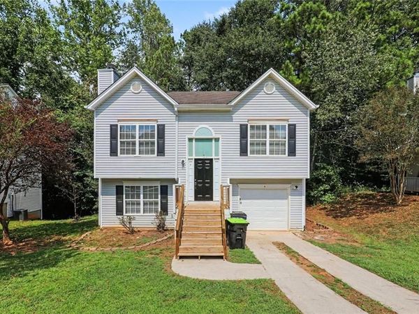 4102 Robin Circle , Atlanta, GA 30349
