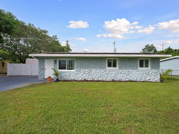 3767 SW 16TH Court, Fort Lauderdale, FL 33312