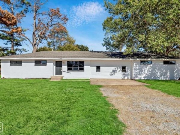 700 S Bay Drive, Bay, AR 72411