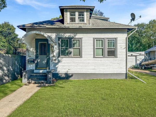 1907 14th STREET S, La Crosse, WI 54601