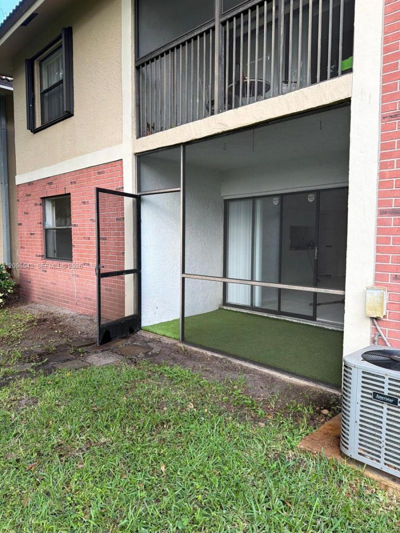 9643 NW 4th St , Unit 5B, Coral Springs, FL 33071 Photo