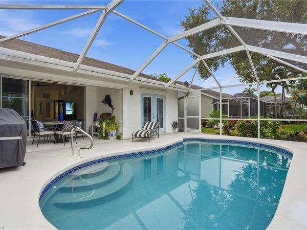 5253 Whitten DR, NAPLES, FL 34104